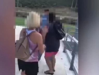 Ο αντιδήμαρχος Μαραθώνα έφαγε ξύλο από εξοργισμένους κατοίκους (βίντεο)